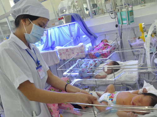 ກອງປະຊຸມສຳມະນາສ້າງນະໂຍບາຍ, ກົດໝາຍກ່ຽວກັບການລ້ຽງດູເດັກຫາກໍ່ເກີດ ແລະ ເດັກນ້ອຍ